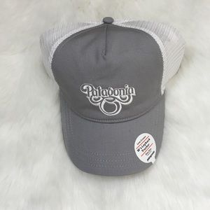 W’s Patagonia Groovy Type Layback Trucker Hat, O/S